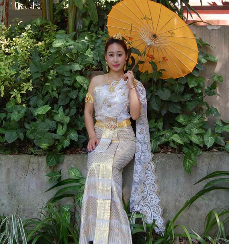 chinese-minority-clothing-dai-princess-thailand-wedding-dress-dai-bride-white-sleeveless-single-shoulder-shawl-wedding.jpg_q50.jpg